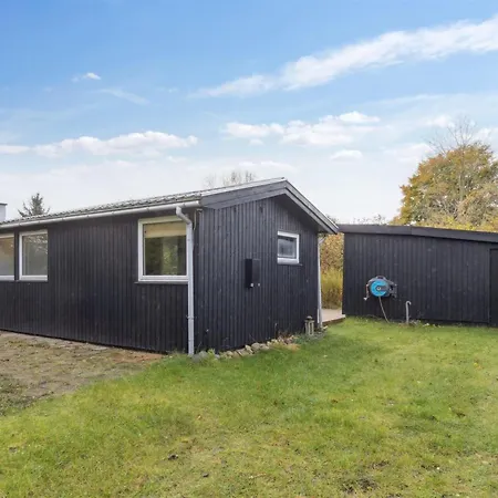 Gun - 300m To The Fjord By Interhome *